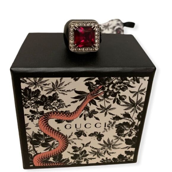 GUCCI Sterling Silver Red Crystal Stone Signet Ring Size: 6 - Picture 4 of 16